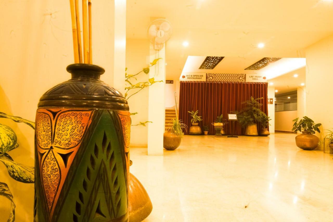 Hotel Ayodhya Kolhapur Exterior photo